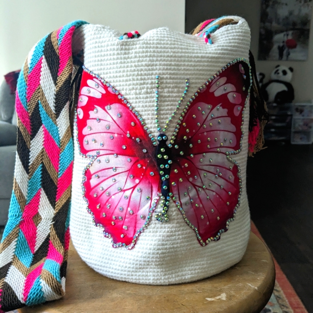 Wayuu Pink Butterfly Bag/ Handmade bag in cream color/ Size L. - Picture 2 of 9